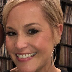 Meet your Posher, Ana